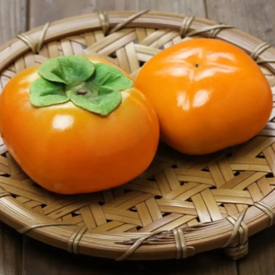 Comment éplucher un kaki : tout savoir sur la préparation du kaki