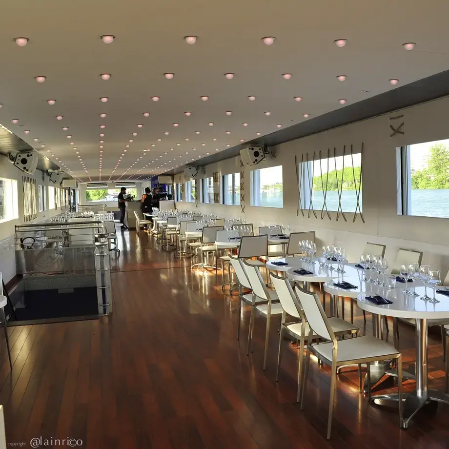 Restaurant sur une péniche à Lyon : nos bonnes adresses