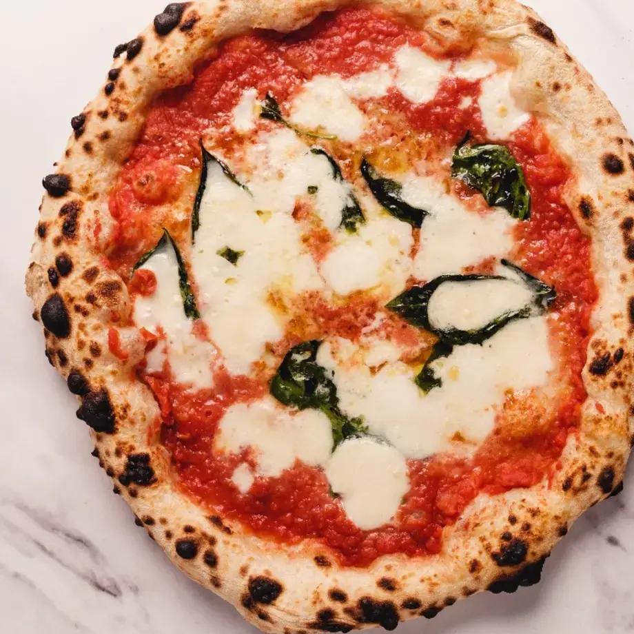 Tribunali Paris : pizza a &quot;rot e carrett&quot;