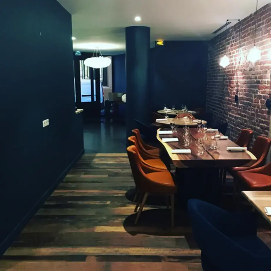 ACCENTS table bourse