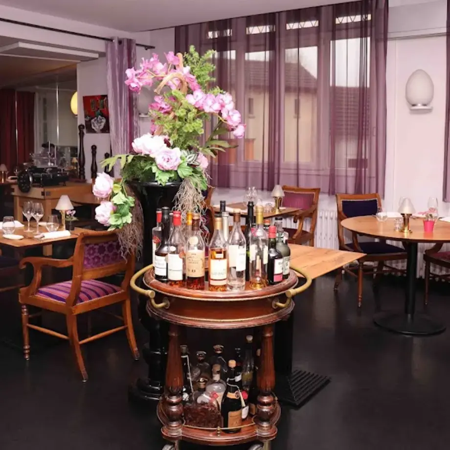 Aux _ _ Armes de France