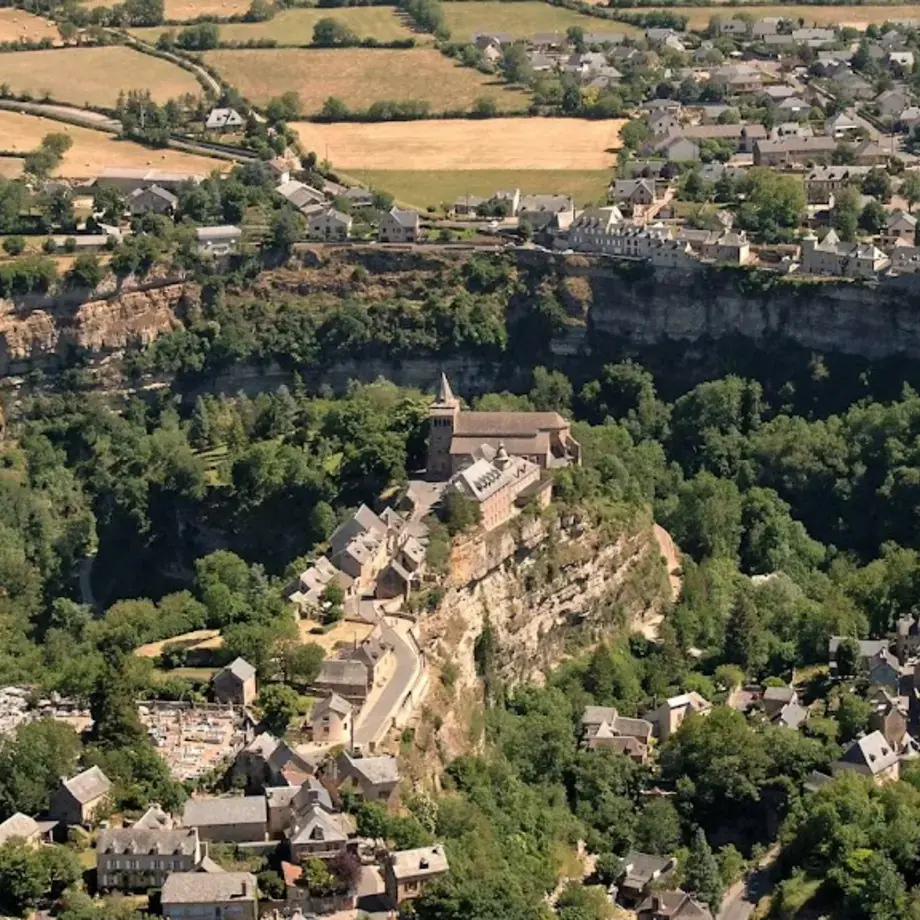 Hôtel et Restaurant La Route d'Argent à Bozouls - Océane et Loïc Hôtel et Restaurant La Route d'Argent à Bozouls - Océane et Loïc