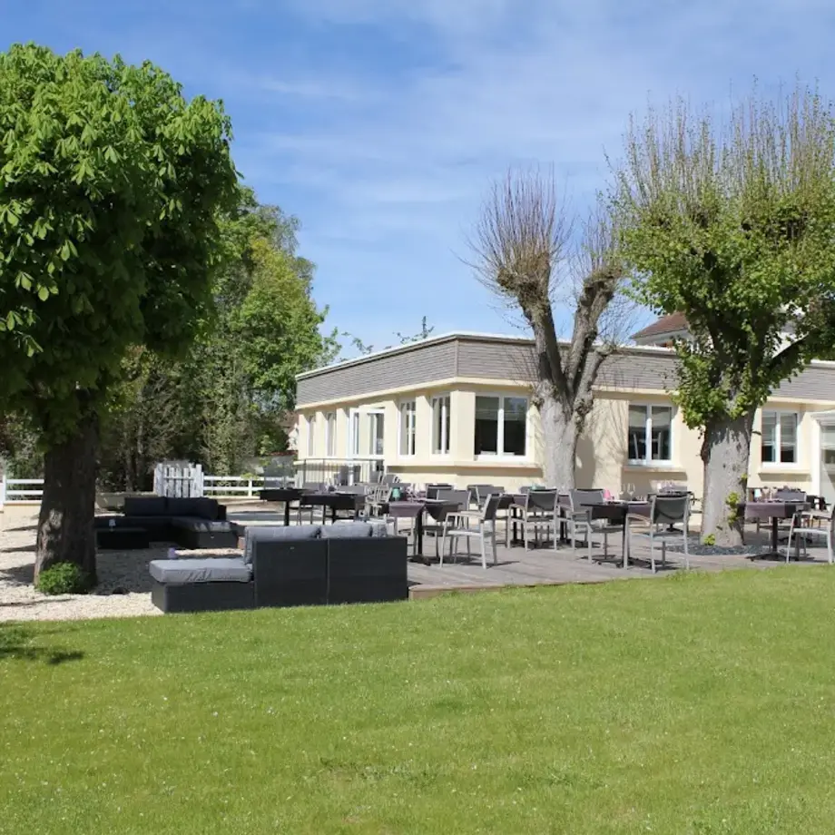 Hôtel Restaurant Le Quincangrogne Hôtel Restaurant Le Quincangrogne