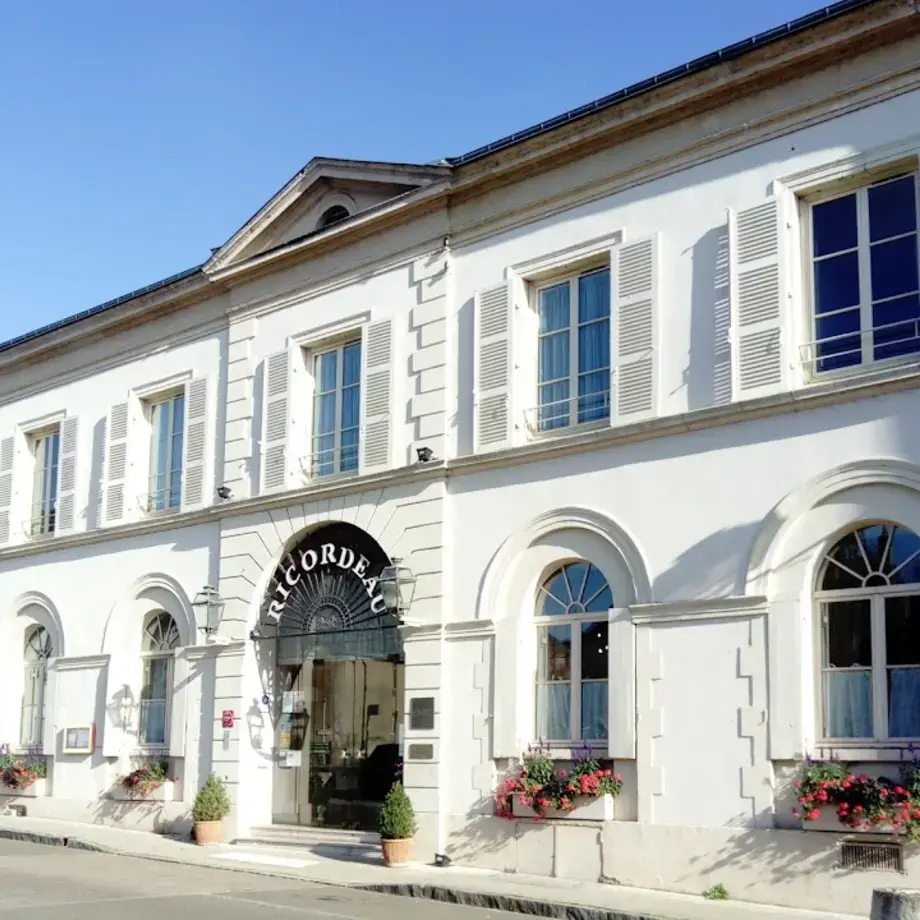 Hotel Restaurant Ricordeau À Loué Hotel Restaurant Ricordeau À Loué