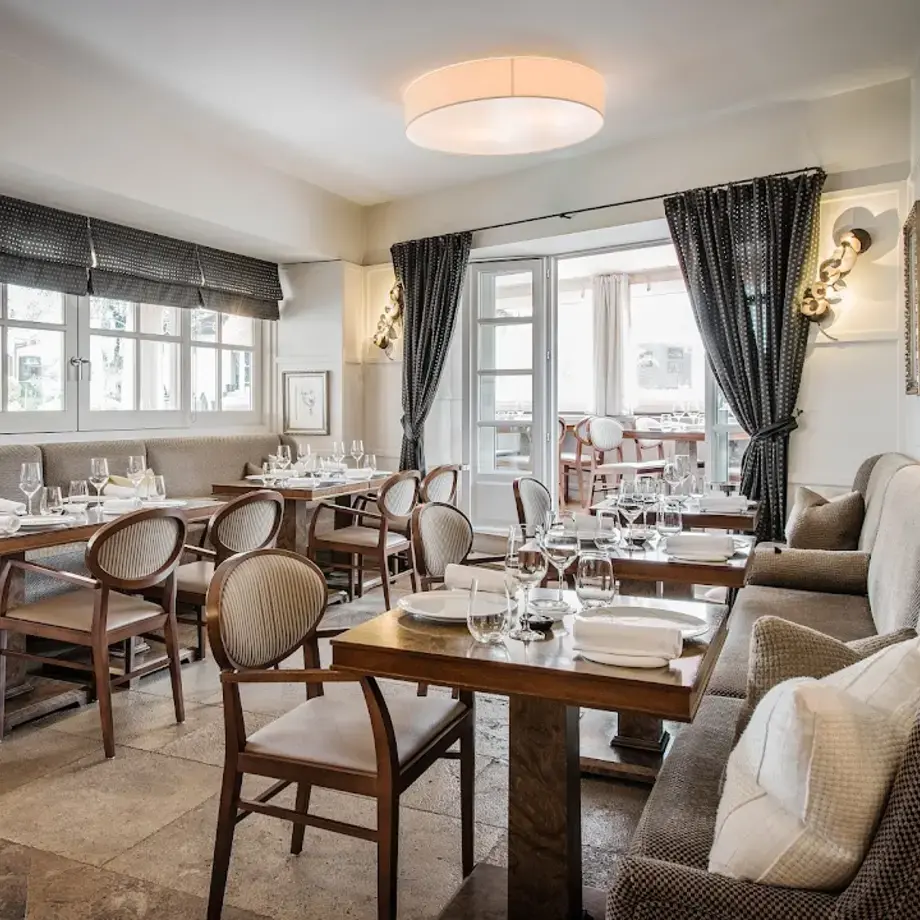 La Place de Mougins La Place de Mougins