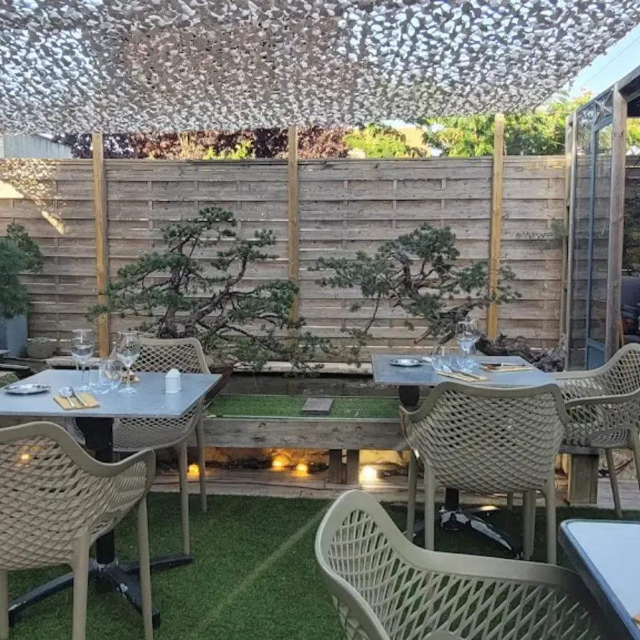 Le Bouillon by Jemmy BROUET