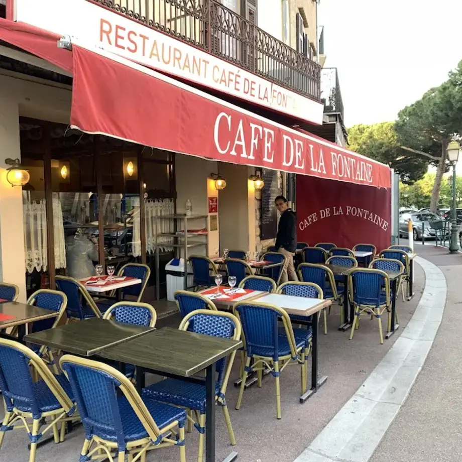 Le Café de la Fontaine Le Café de la Fontaine