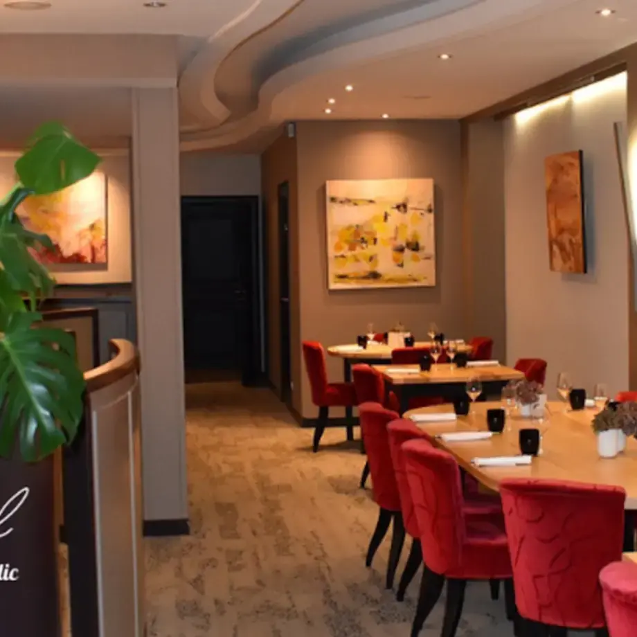 L'essenciel Restaurant By Jean Marie Baudic