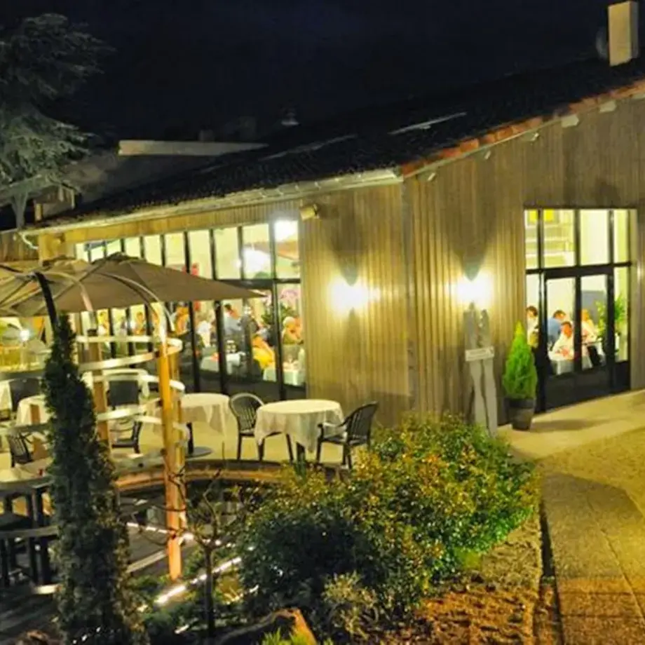 Logis Hôtel &amp; Restaurant L'ESSILLE