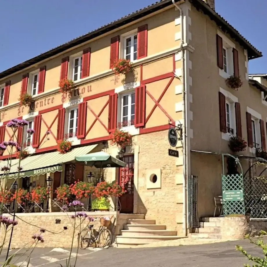 Logis Hôtel Auberge le Centre - Poitou Logis Hôtel Auberge le Centre - Poitou