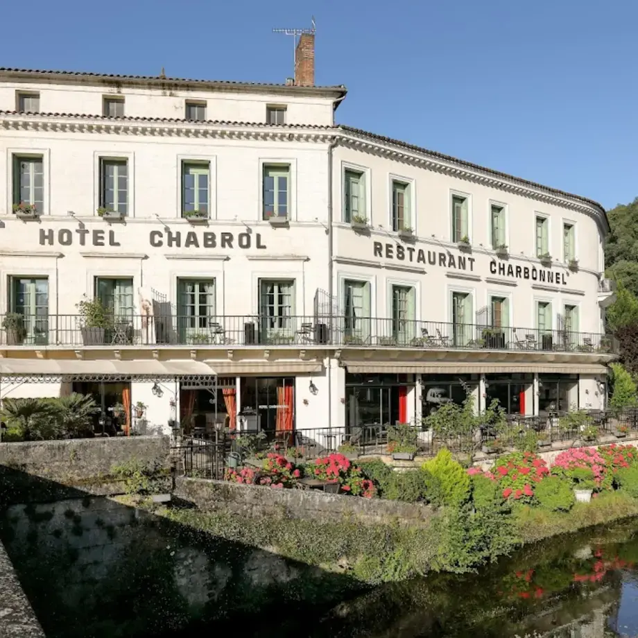 Logis Hôtel Charbonnel