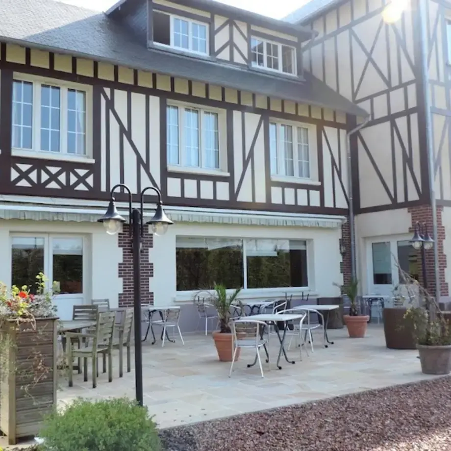 Logis Hôtel la Villa des Houx Logis Hôtel la Villa des Houx