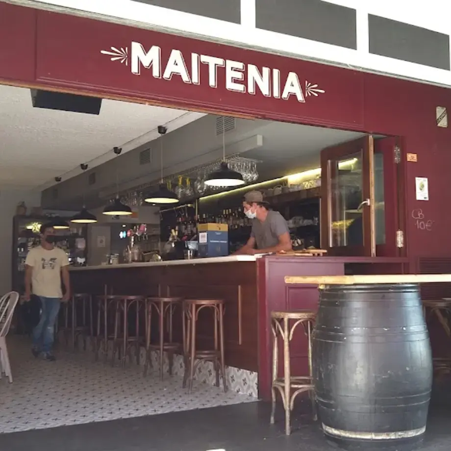 Maitenia Maitenia