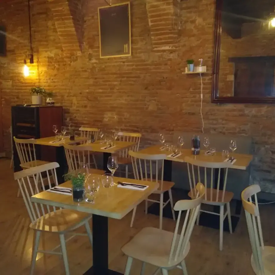 Restaurant Une Table à Deux Restaurant Une Table à Deux