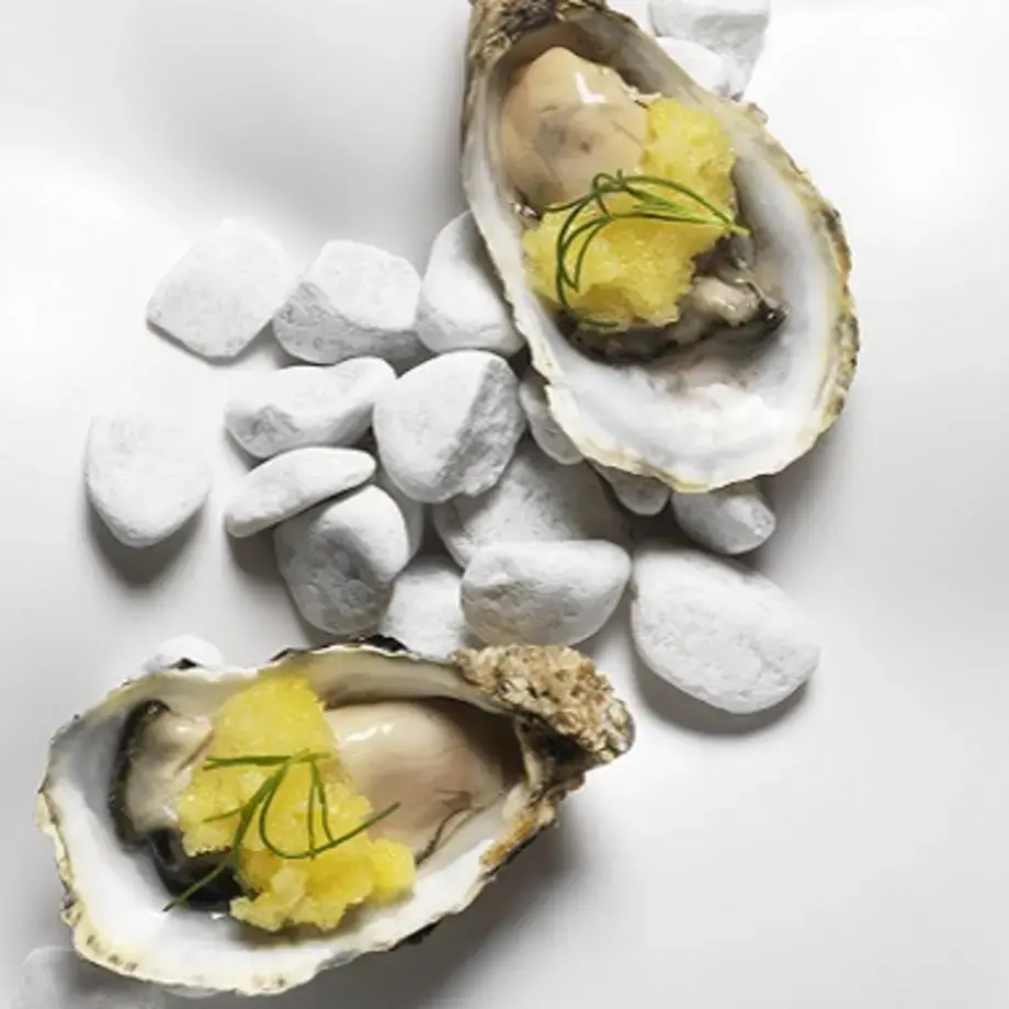 Recettes : L'huitre gillardeau, granité d’ananas, crème d’échalote du Virtus