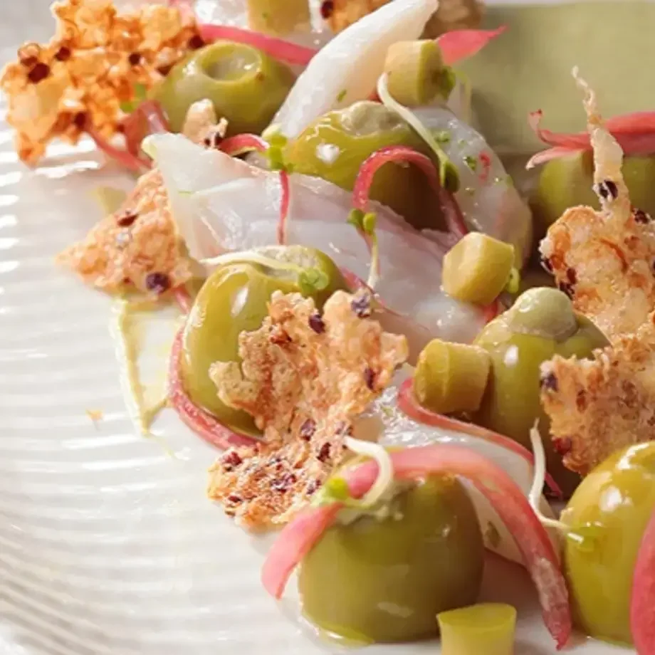 Yoni Saada : recette de daurade marinée, citron vert et crème d'avocat à l'olive verte