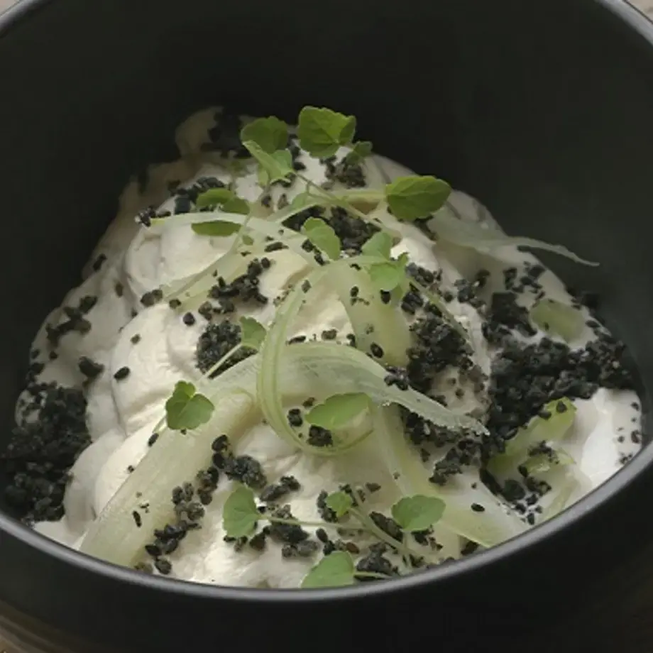 Recette de mousse réglisse, gelée concombre, céleris en sirop William Pradeleix