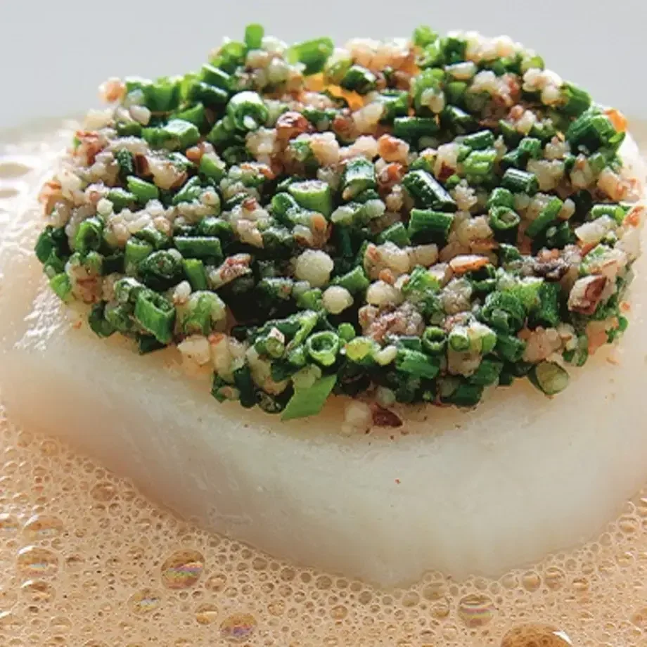 Frédéric Anton : la recette de ses Saint-Jacques aux pommes à cidre