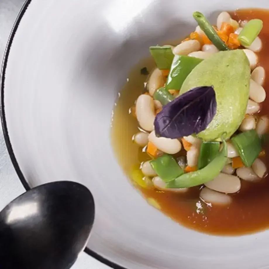 Soupe pistou, sorbet basilic/citron vert à l’huile olive Gallo Classique de Pierre Augé