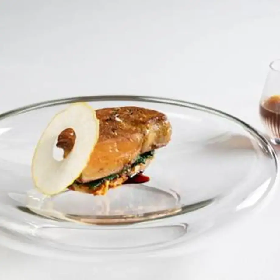 Grillade de Foie Gras de Canard au Baerawecka, Bouillon à l’Infusion de Vanille de Tahiti de Jean-Georges Klein