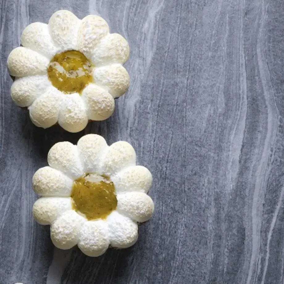 La recette des fleurs citronnées de Cédric Grolet