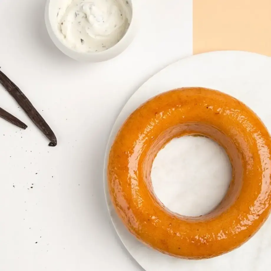 Baba au rhum, vanille bourbon et truffe noire de Jessica Préalpato