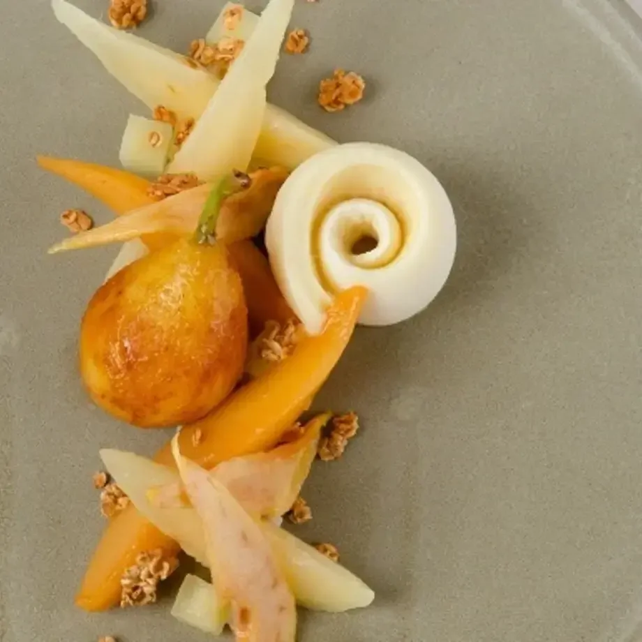 Poires conférences de chez Yannick Colombié, avoine en levain et caramélisée de Jessica Préalpato