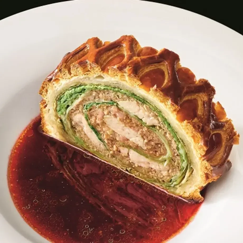 Chou farci, consommé façon bortsch de Karen Torosyan