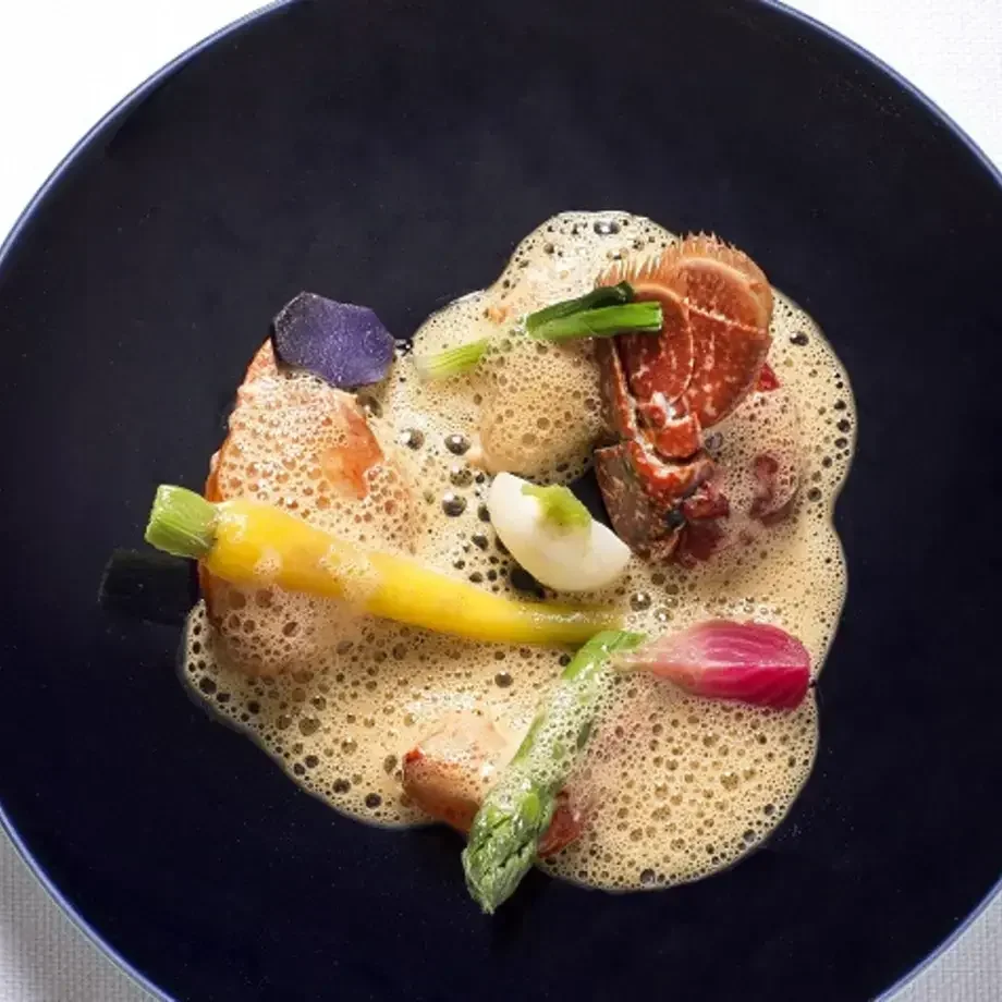 Recette de Christopher Coutanceau : civet de homard et raviole de champignons