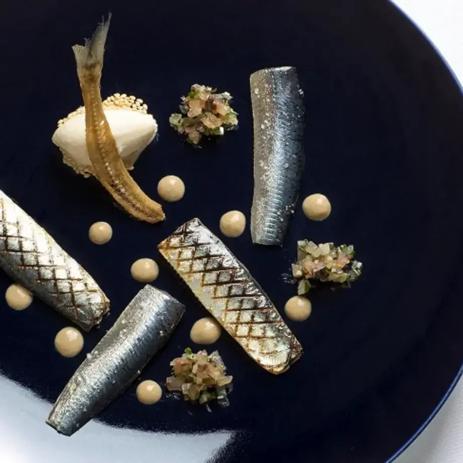 Recette de Christopher Coutanceau : sardines de la tête à la queue et glace aux bouffis