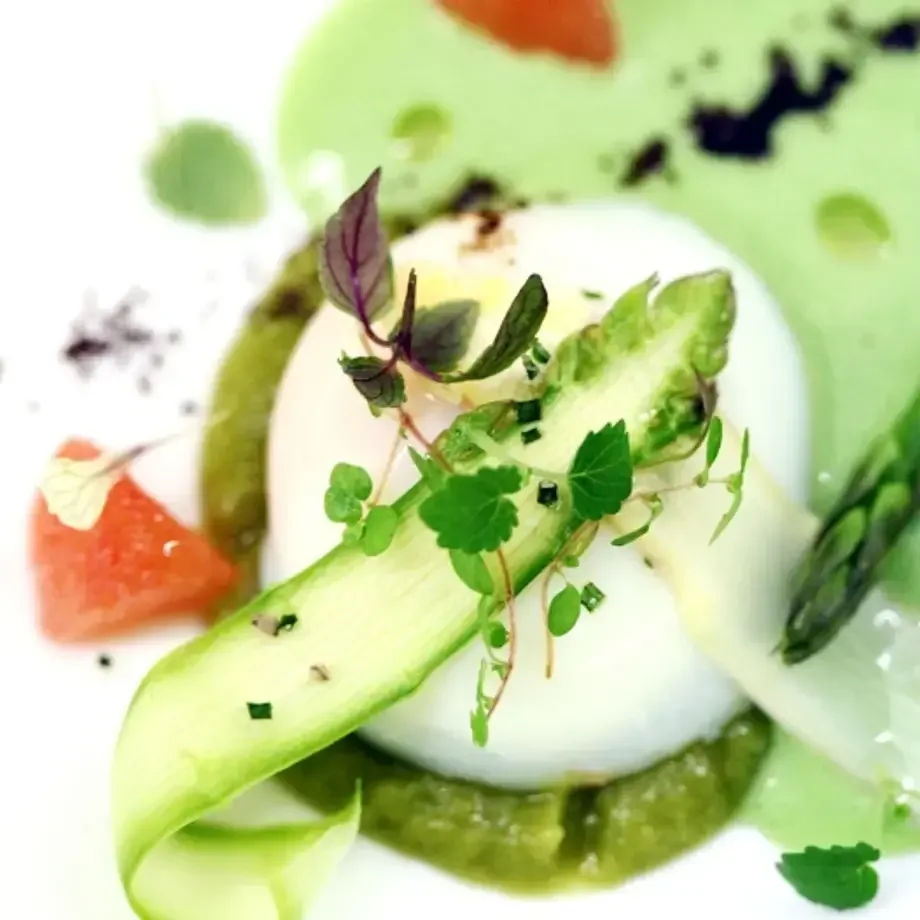 Oeuf, asperge verte, pamplemousse de Gaëtan Gentil