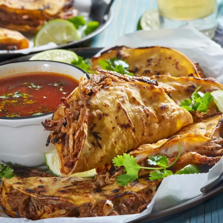 Tacos de birria de bœuf | Fine Dining Lovers