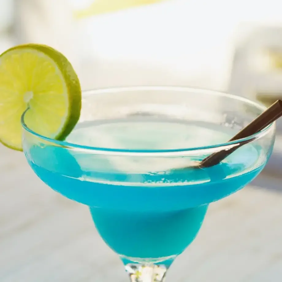 blue lagoon cocktail - Fine Dining Lovers