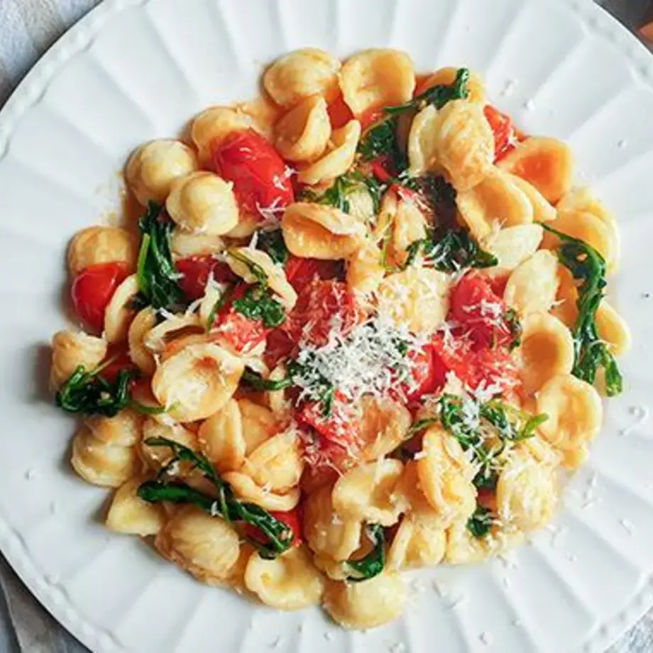 orecchiette aux tomates et roquette