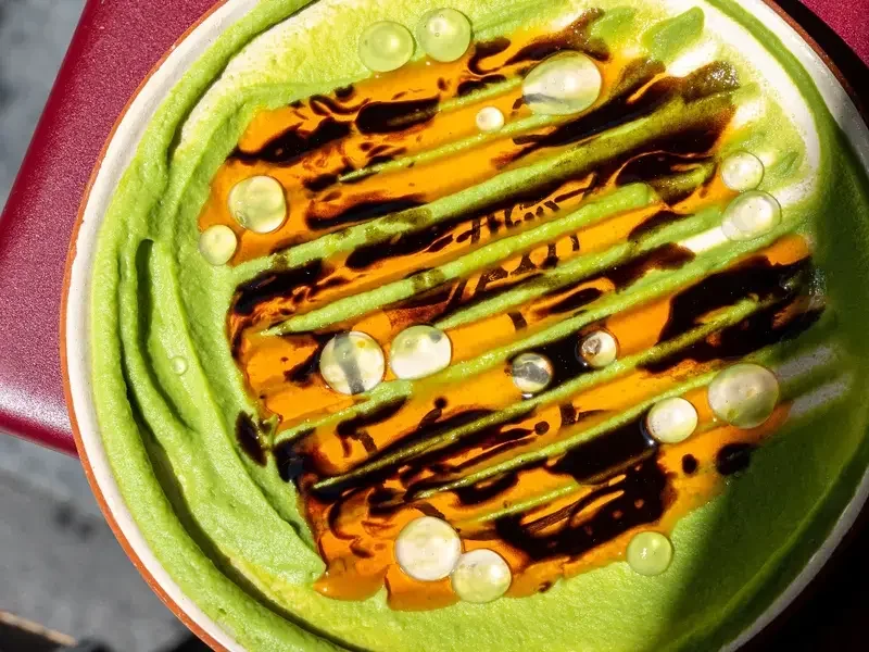 Plat à saucer de Thomas Chisholm