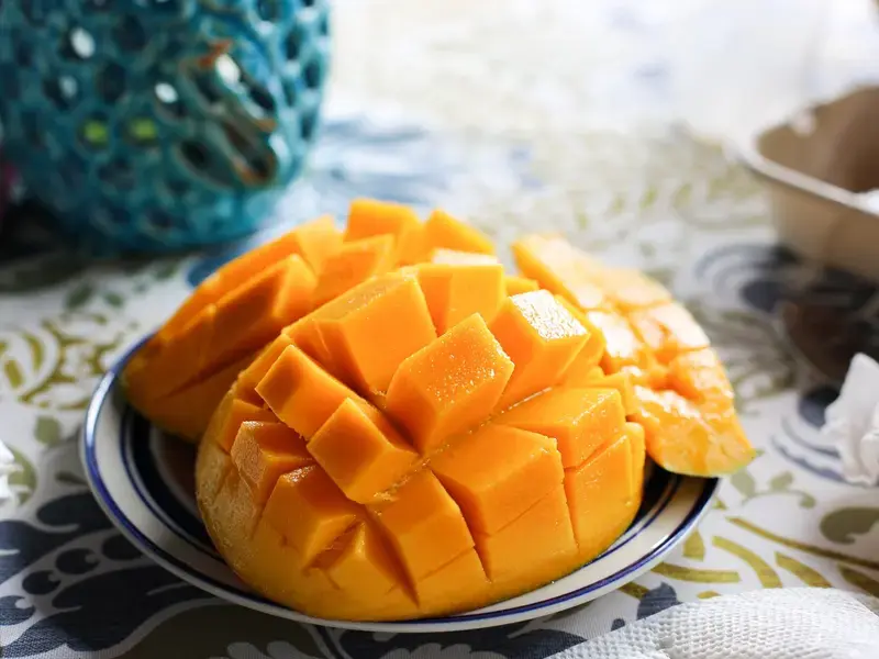 Comment couper et éplucher une mangue