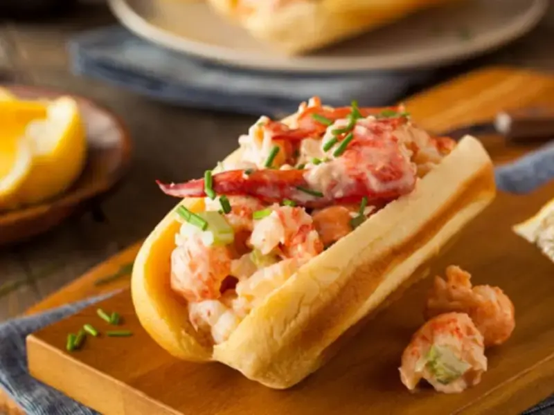 Restaurant homard Paris : 3 adresses pour manger un lobster roll