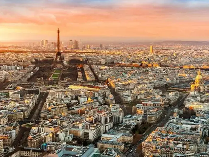 Restaurant à Paris avec vue sur la Tour Eiffel : 3 bonnes adresses