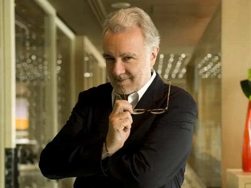 Le chef multi-étoilé Alain Ducasse donne sa vision de la gastronomie française