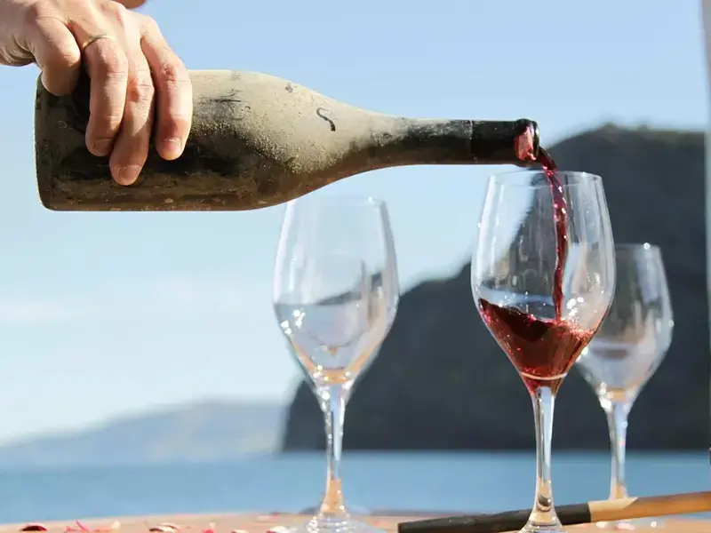 vin vieilli sous l'eau