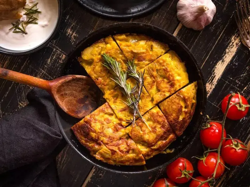 Comment faire la tortilla espagnole parfaite ? Les conseils du chef Domenec