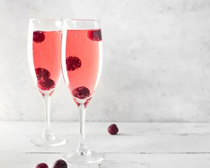 kir royale cocktail – Fine Dining Lovers