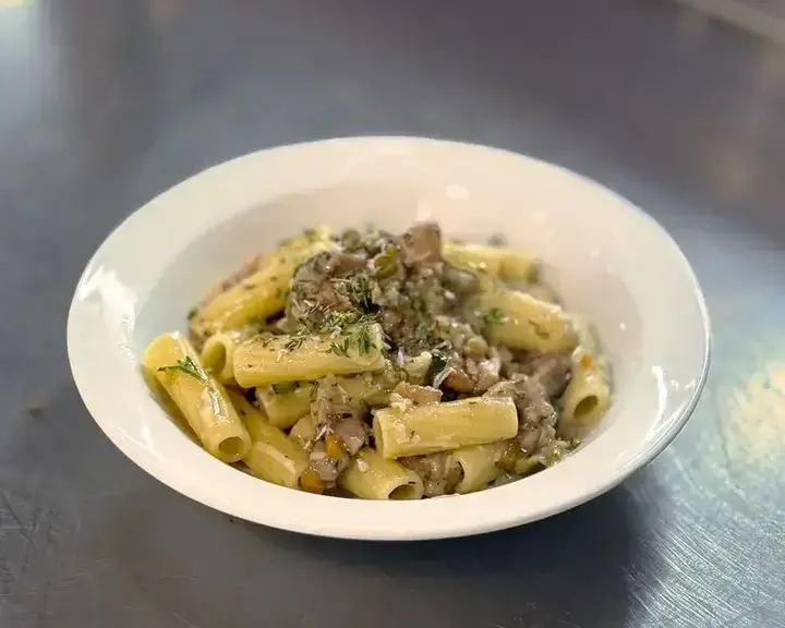 Tortiglioni au ragù de basse-cour