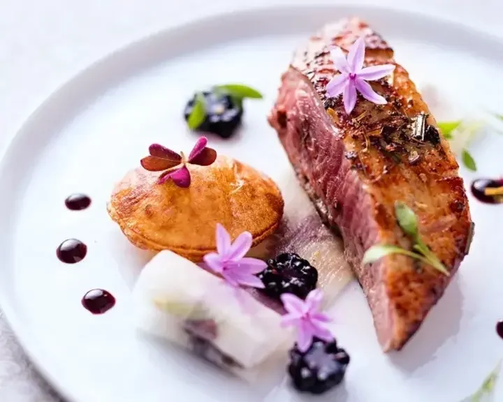 Canard challandais rôti aux feuilles de mûrier d'Eric Frechon