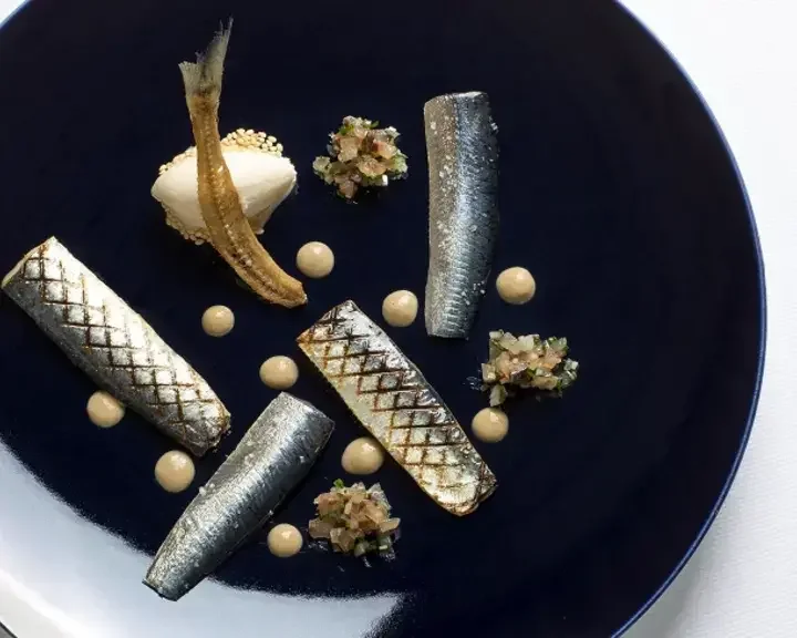 Recette de Christopher Coutanceau : sardines de la tête à la queue et glace aux bouffis