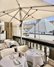 Le Café Marly